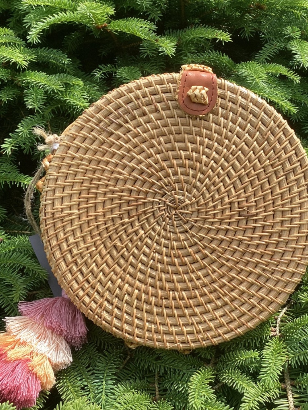 Beautiful Boho Wicker Raffia Circular Snap Close Leather Handbag🌺🌸 - Picture 3 of 8